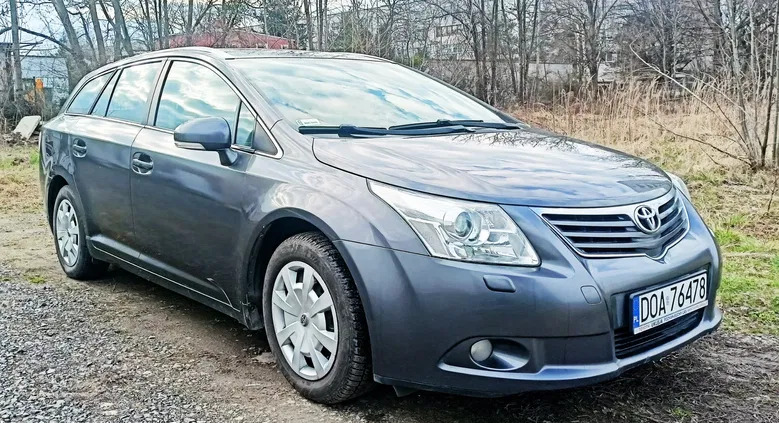 toyota avensis oława Toyota Avensis cena 19990 przebieg: 324000, rok produkcji 2009 z Oława